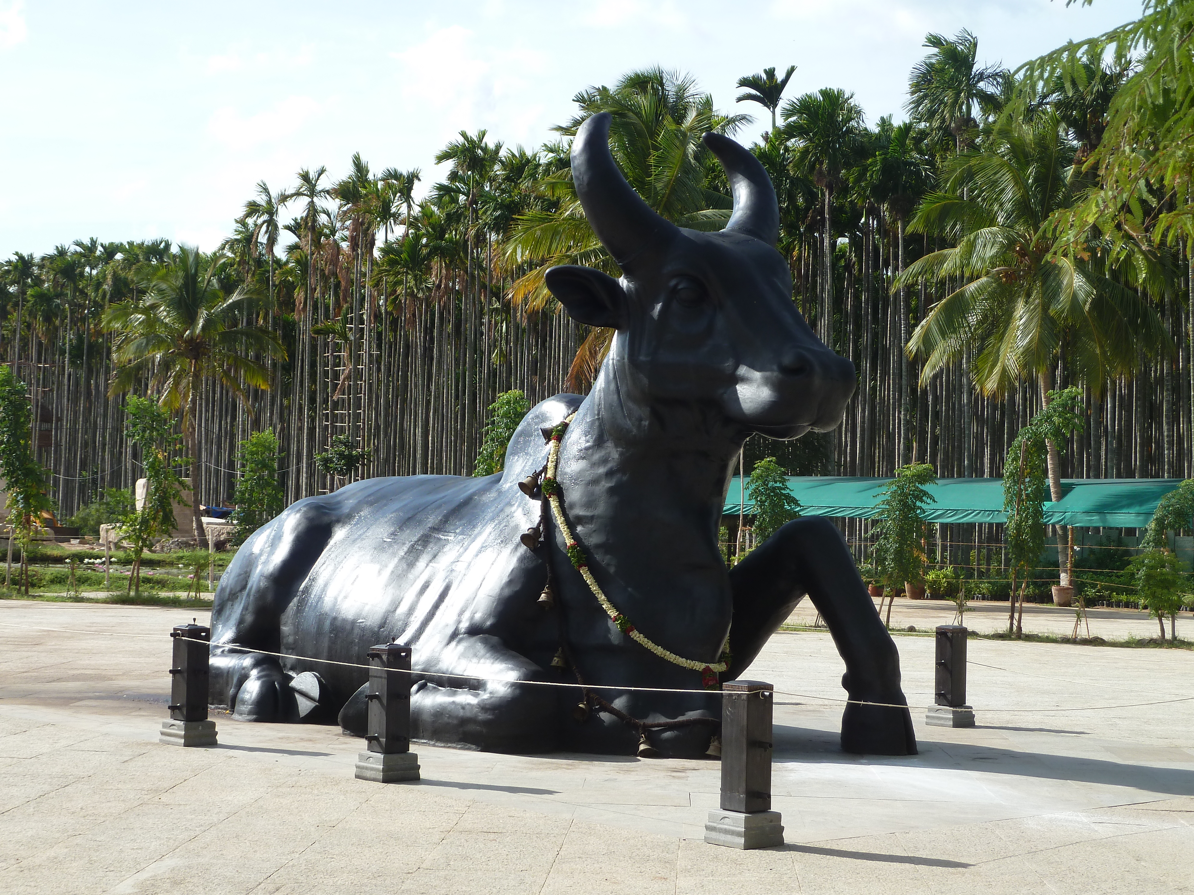 Nandhi